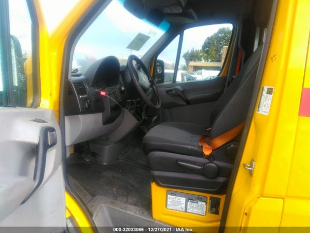 Photo 4 VIN: WDYPE8CB8D5810677 - FREIGHTLINER SPRINTER 