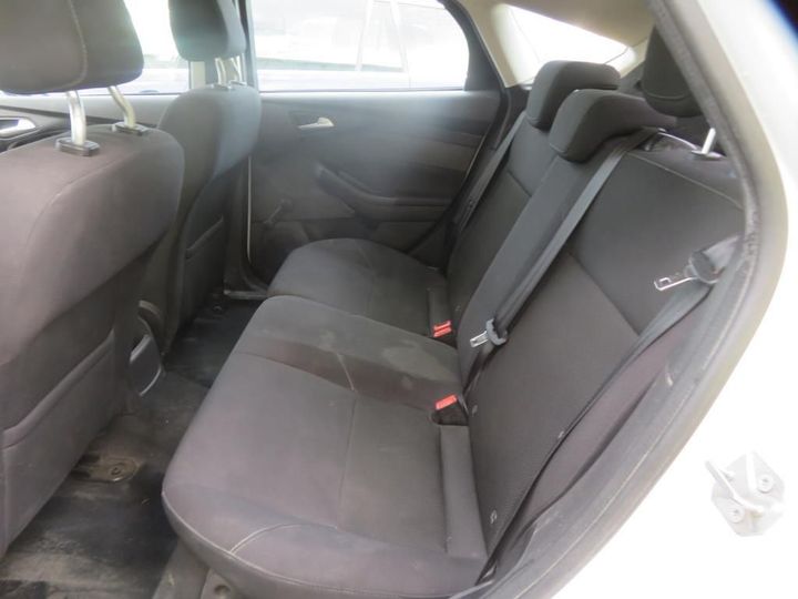 Photo 17 VIN: WF05XXGCC5FM73914 - FORD FOCUS 