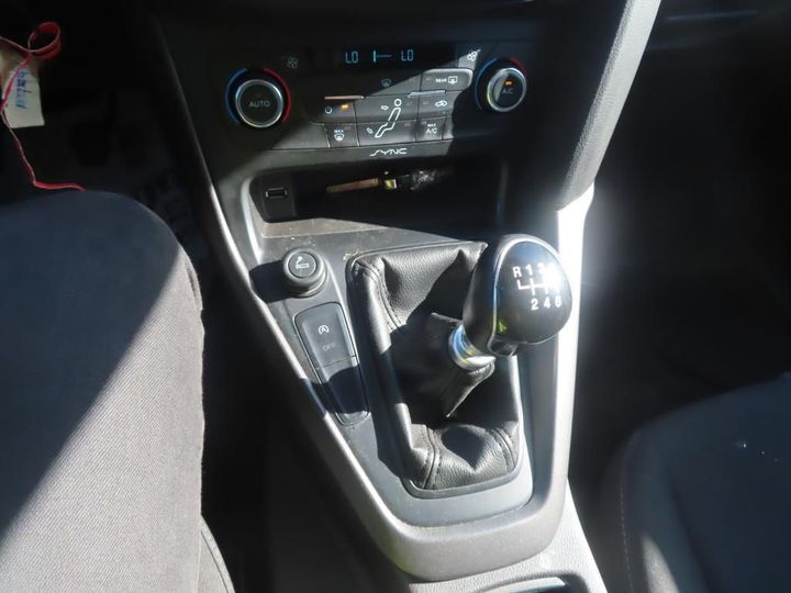 Photo 4 VIN: WF05XXGCC5FY12800 - FORD FOCUS 