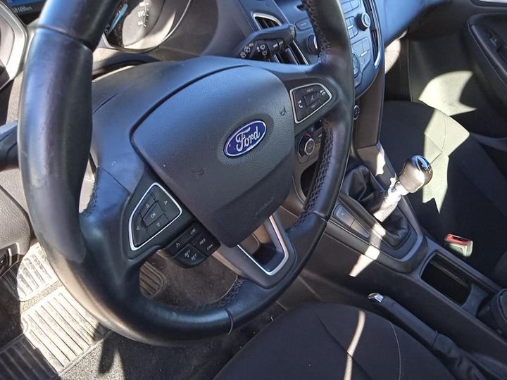 Photo 15 VIN: WF05XXGCC5FY13488 - FORD FOCUS 