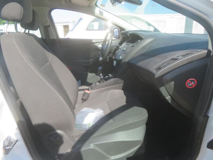 Photo 6 VIN: WF05XXGCC5FY79744 - FORD FOCUS 