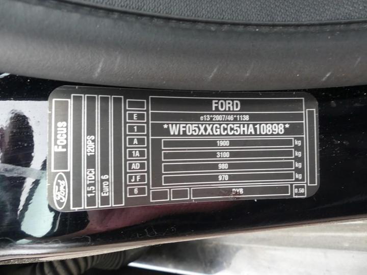 Photo 5 VIN: WF05XXGCC5HA10898 - FORD FOCUS 