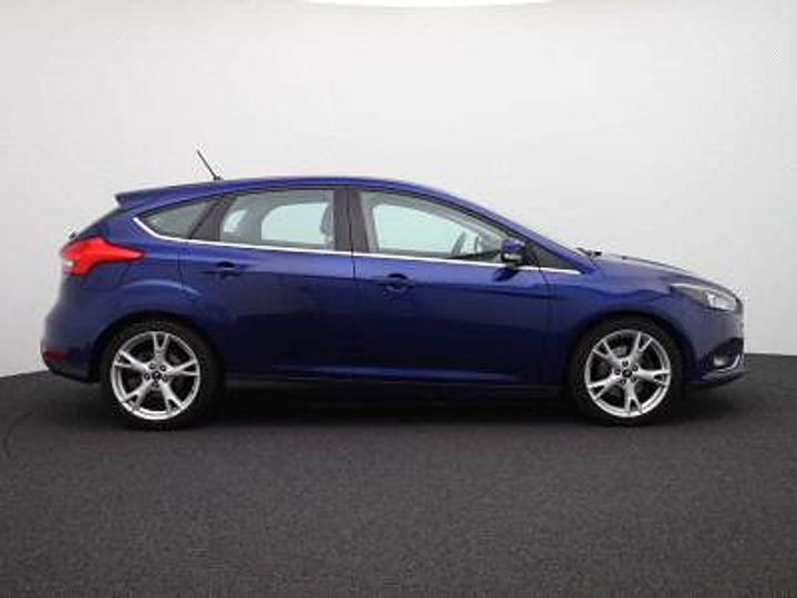 Photo 6 VIN: WF05XXGCC5HR80320 - FORD FOCUS 