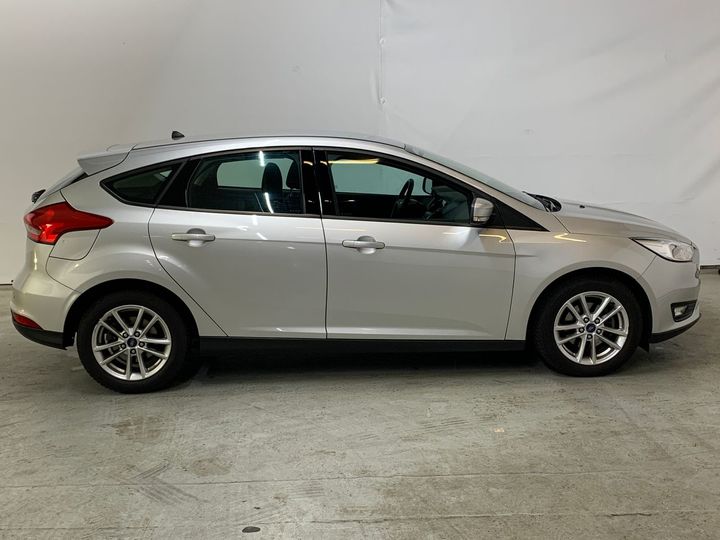 Photo 14 VIN: WF05XXGCC5JT14008 - FORD FOCUS 