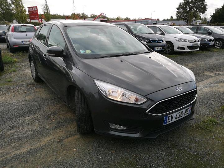 Photo 2 VIN: WF05XXGCC5JY55108 - FORD FOCUS 