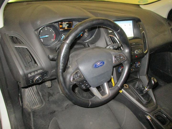 Photo 30 VIN: WF06XXGCC6HC52104 - FORD FOCUS 