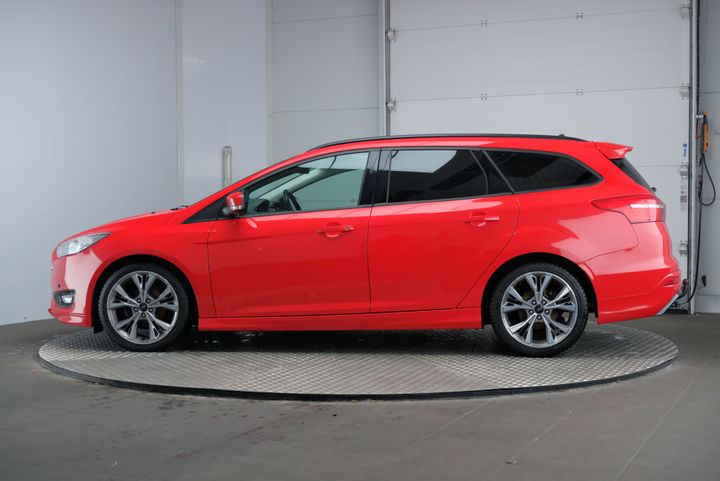 Photo 2 VIN: WF06XXGCC6HD31983 - FORD FOCUS 