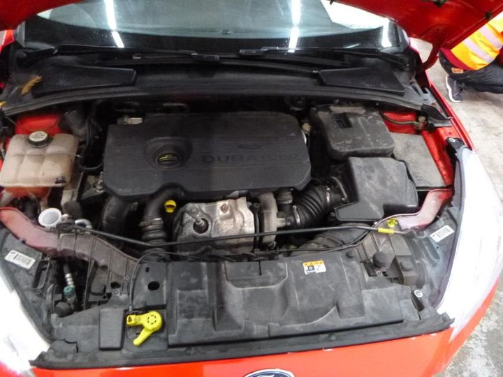 Photo 19 VIN: WF06XXGCC6HG38101 - FORD FOCUS 