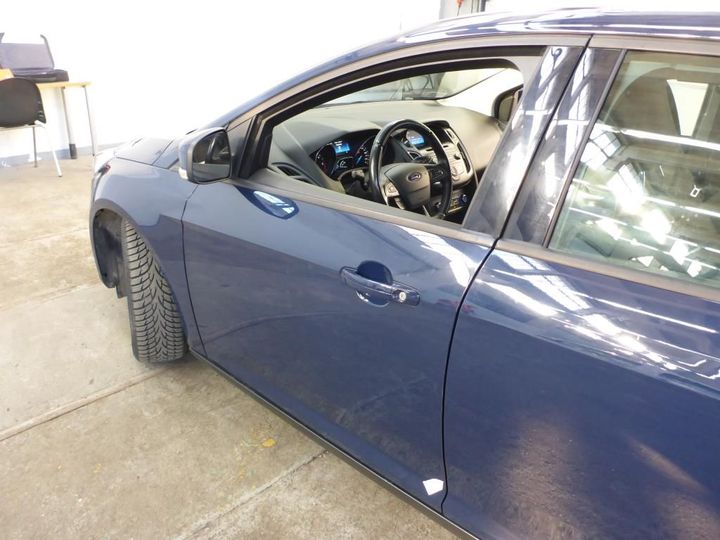 Photo 29 VIN: WF06XXGCC6HJ16909 - FORD FOCUS 