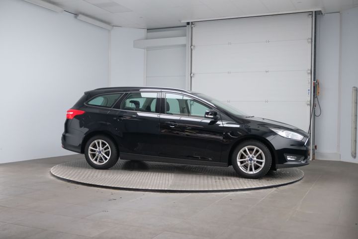 Photo 5 VIN: WF06XXGCC6HK13683 - FORD FOCUS 