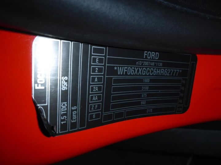 Photo 14 VIN: WF06XXGCC6HR62777 - FORD FOCUS 