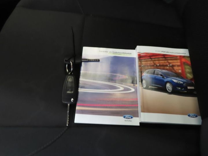 Photo 10 VIN: WF06XXGCC6JS67300 - FORD FOCUS 