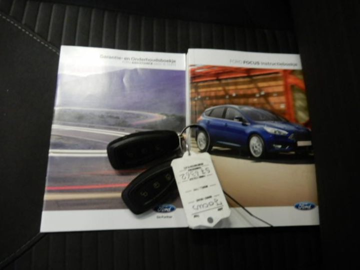 Photo 12 VIN: WF06XXGCC6JS76362 - FORD FOCUS 