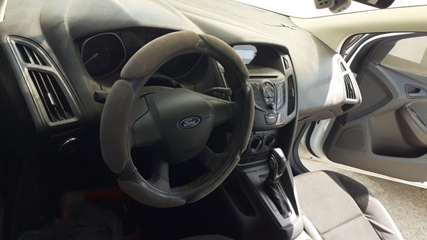 Photo 15 VIN: WF0BB2MF3CLA48169 - FORD FOCUS 