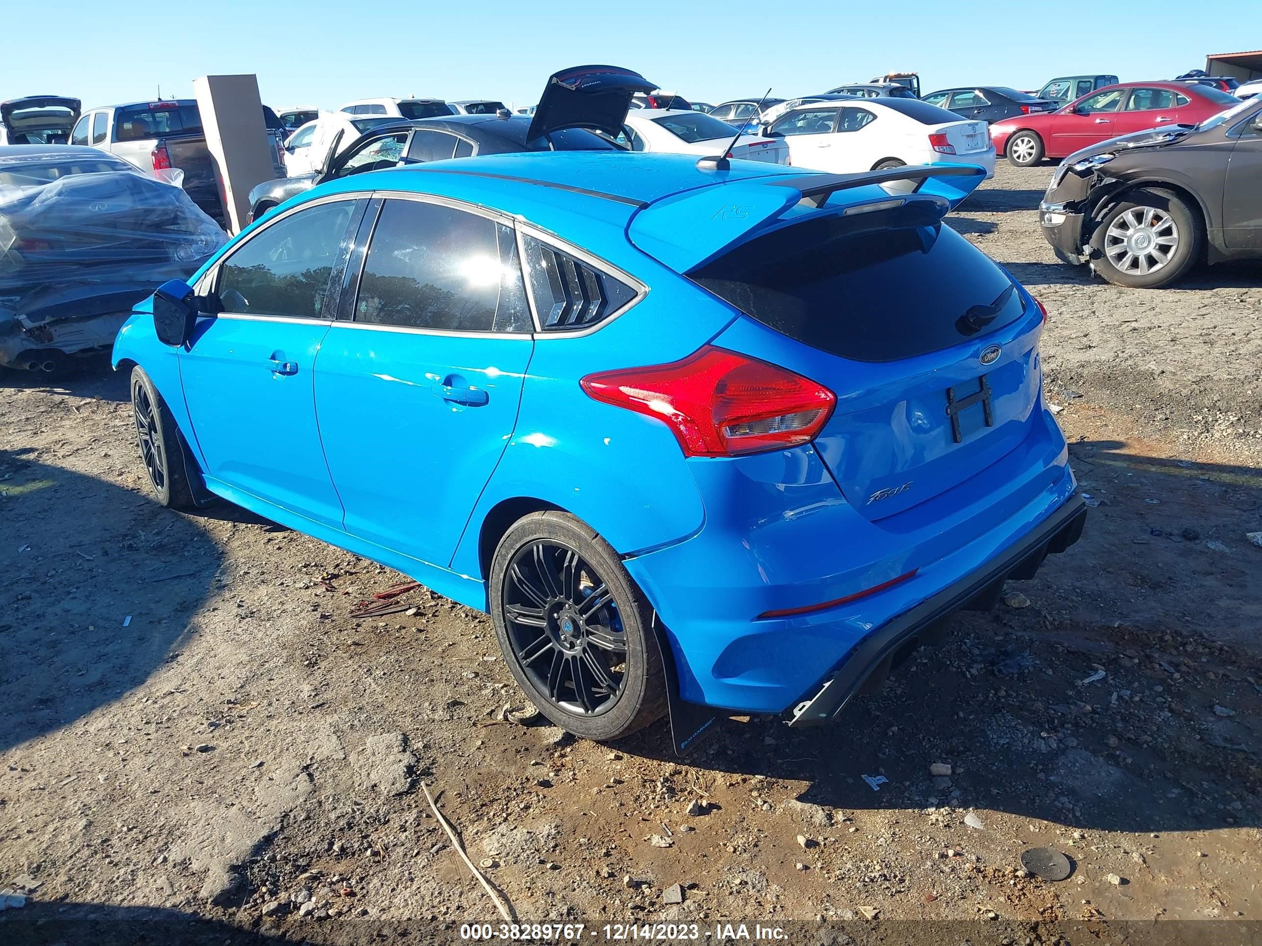 Photo 2 VIN: WF0DP3TH1H4120343 - FORD FOCUS RS 