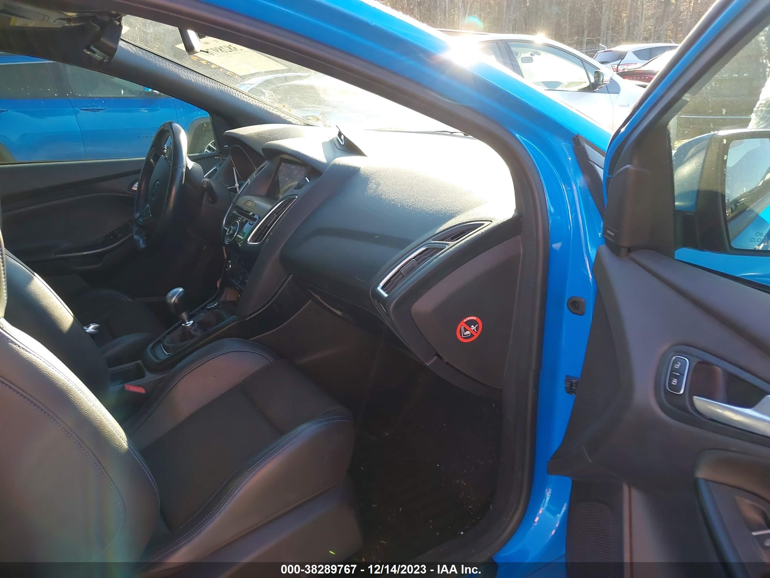 Photo 4 VIN: WF0DP3TH1H4120343 - FORD FOCUS RS 