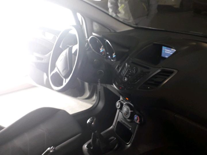 Photo 2 VIN: WF0DXXGAKDGL77580 - FORD FIESTA 