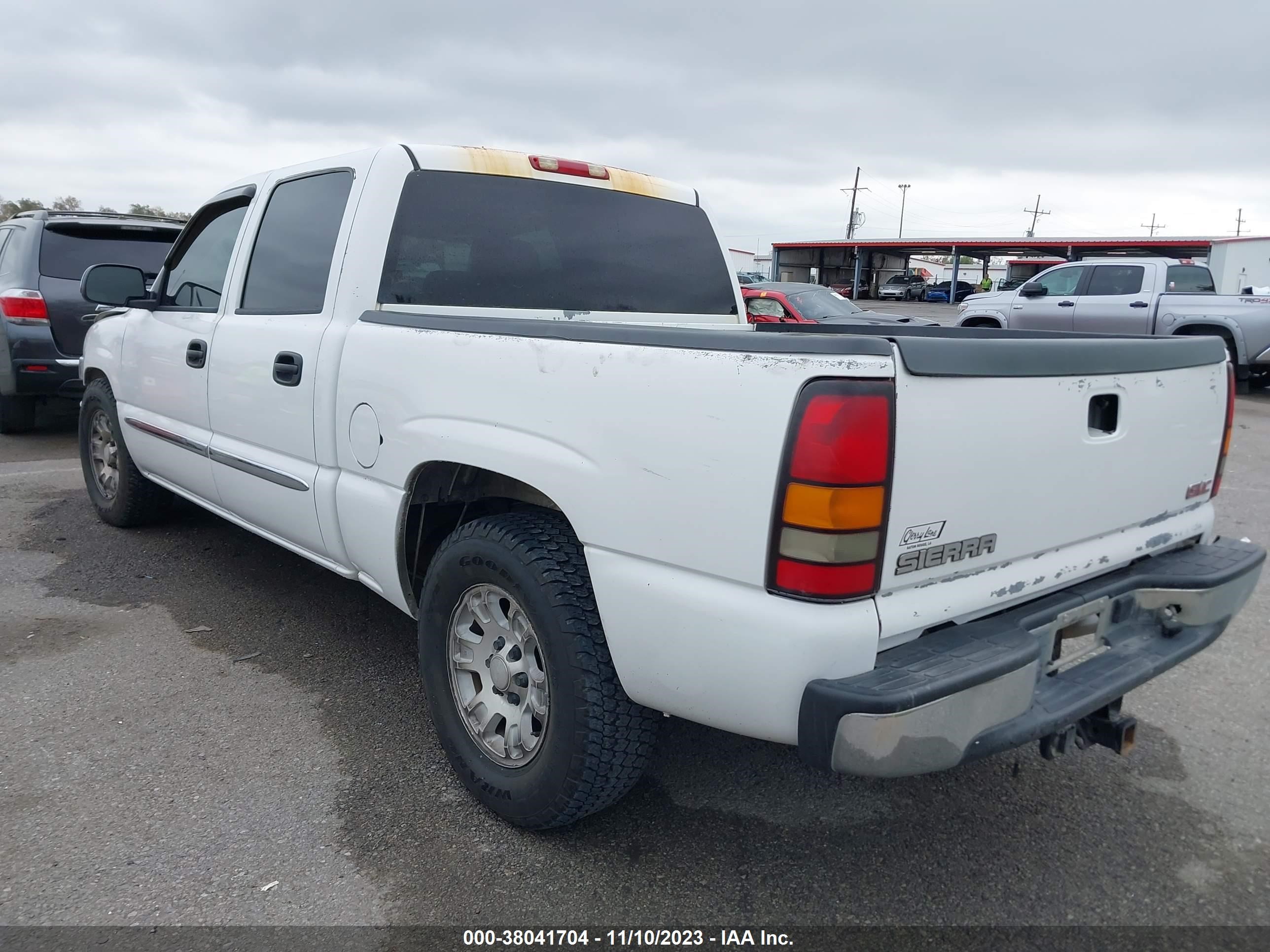 Photo 2 VIN: WF0DXXTTGDHD59378 - GMC SIERRA 