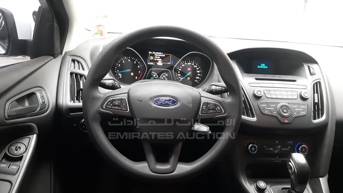 Photo 15 VIN: WF0FC2KB2HLL89694 - FORD FOCUS 