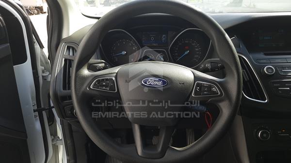 Photo 12 VIN: WF0FCDMB1JLK18269 - FORD FOCUS 