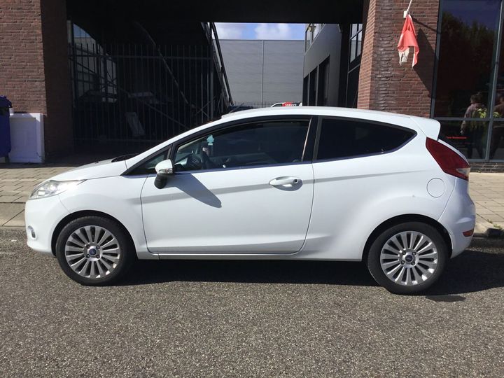 Photo 2 VIN: WF0GXXGAJG9G38498 - FORD FIESTA 