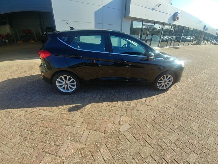 Photo 8 VIN: WF0JXXGAHJKS29029 - FORD FIESTA 