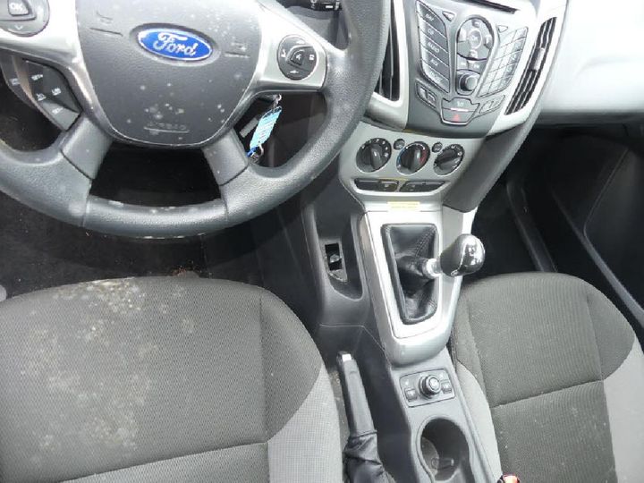 Photo 25 VIN: WF0KXXGCBKDU69811 - FORD FOCUS 