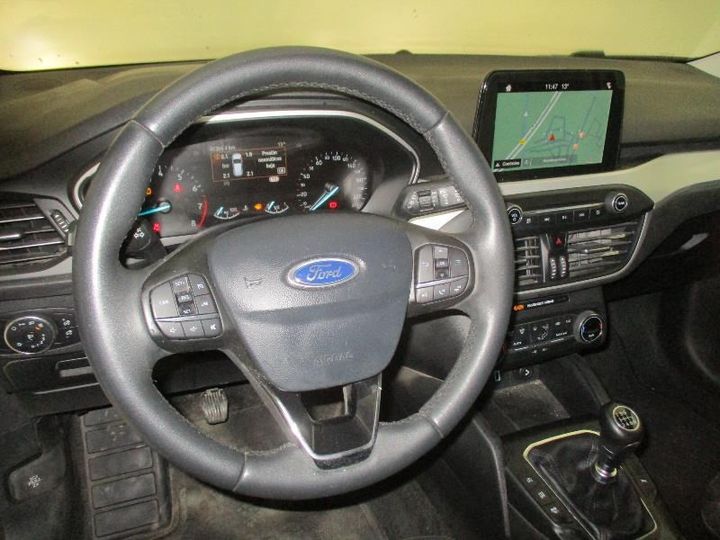 Photo 11 VIN: WF0NXXGCHNJP29140 - FORD FOCUS 