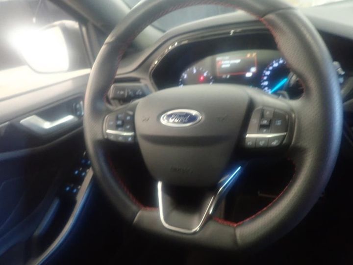 Photo 10 VIN: WF0NXXGCHNJR69420 - FORD FOCUS 