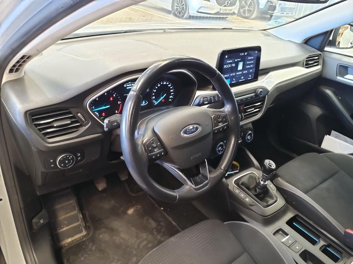 Photo 28 VIN: WF0NXXGCHNKC26848 - FORD FOCUS 