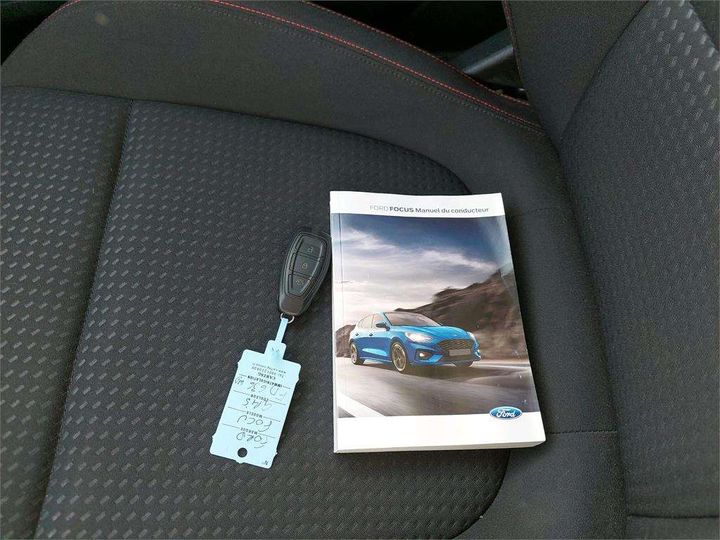 Photo 6 VIN: WF0NXXGCHNKC42013 - FORD FOCUS 