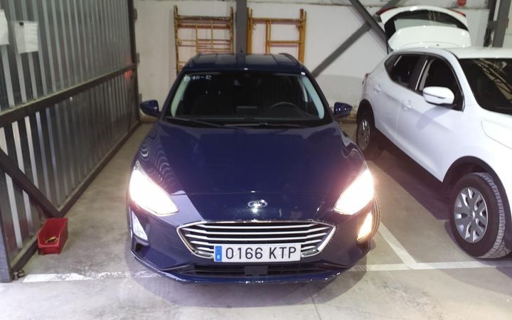 Photo 11 VIN: WF0PXXGCHPJG15830 - FORD FOCUS 