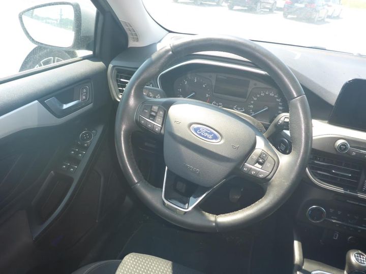 Photo 12 VIN: WF0PXXGCHPJR73873 - FORD FOCUS 