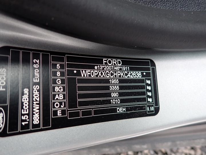 Photo 8 VIN: WF0PXXGCHPKC42636 - FORD FOCUS 