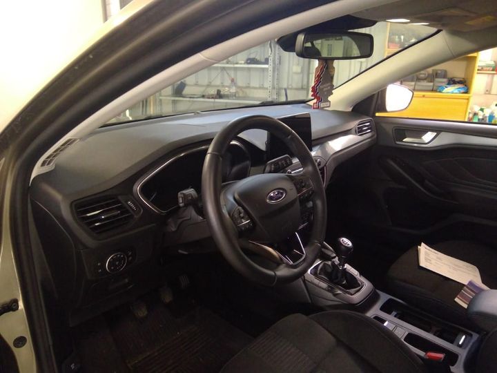 Photo 3 VIN: WF0PXXGCHPKJ42313 - FORD FOCUS 