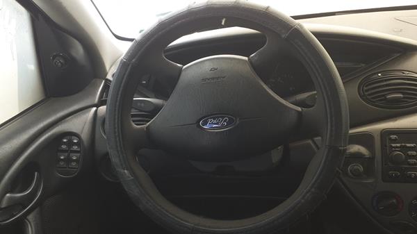 Photo 11 VIN: WF0SD95L95VS89018 - FORD FOCUS 