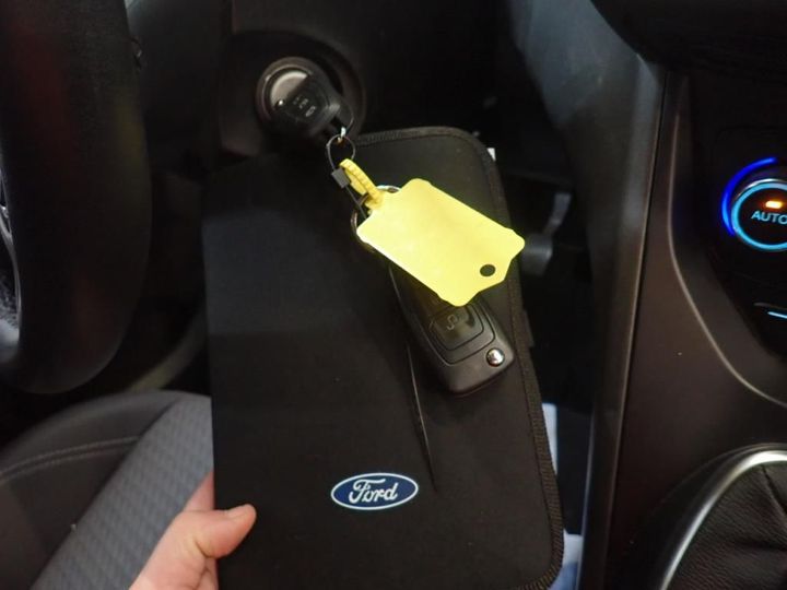 Photo 8 VIN: WF0VXXGCEVGK28547 - FORD C-MAX SOCIETE (2 SEATS) 