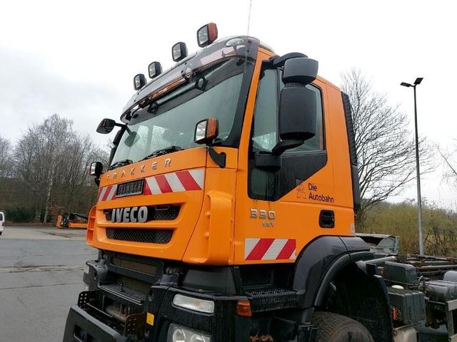 Photo 11 VIN: WJMB1VNT40C244819 - IVECO TRAKKER 330 