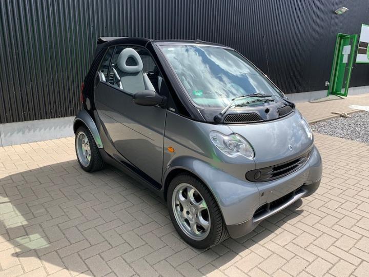 Photo 3 VIN: WME4504321J129295 - SMART FORTWO CABRIOLET 