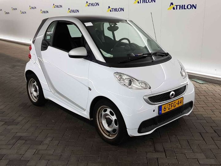 Photo 2 VIN: WME4513901K821110 - SMART FORTWO 