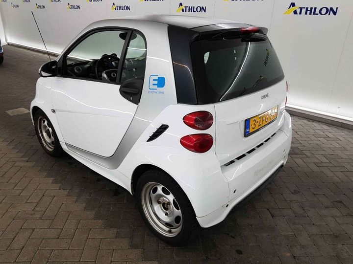 Photo 3 VIN: WME4513901K821125 - SMART FORTWO 