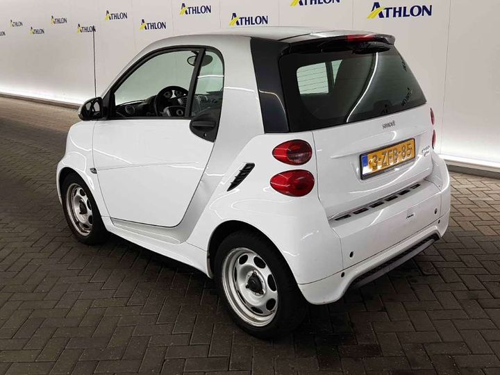 Photo 3 VIN: WME4513901K821663 - SMART FORTWO 