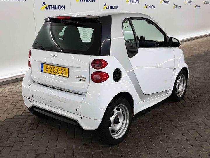 Photo 4 VIN: WME4513901K821849 - SMART FORTWO 