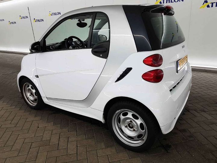 Photo 3 VIN: WME4513901K822027 - SMART FORTWO 