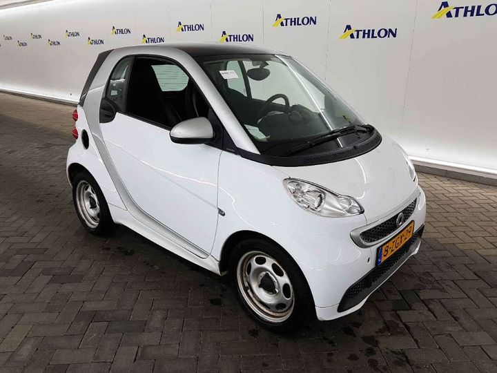 Photo 2 VIN: WME4513901K823017 - SMART FORTWO 