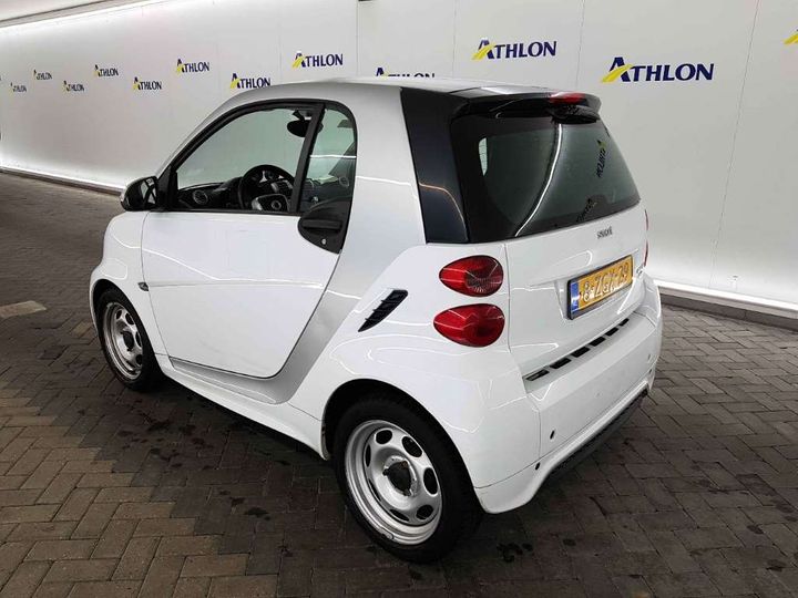 Photo 3 VIN: WME4513901K823017 - SMART FORTWO 