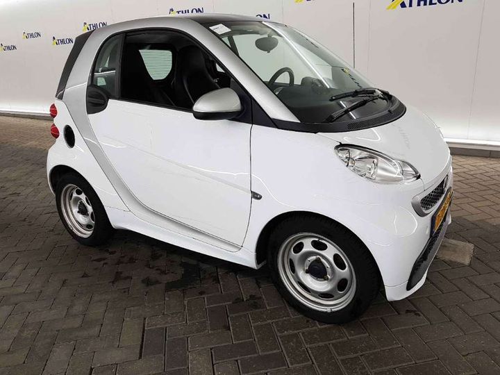 Photo 2 VIN: WME4513901K823303 - SMART FORTWO 