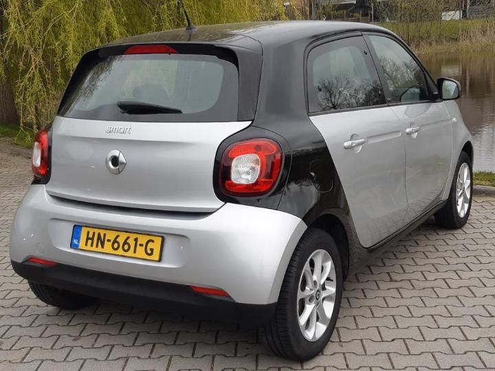 Photo 3 VIN: WME4530421Y058273 - SMART FORFOUR 