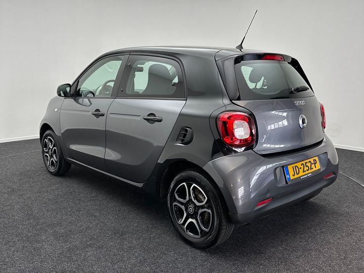 Photo 2 VIN: WME4530421Y067655 - SMART FORFOUR 