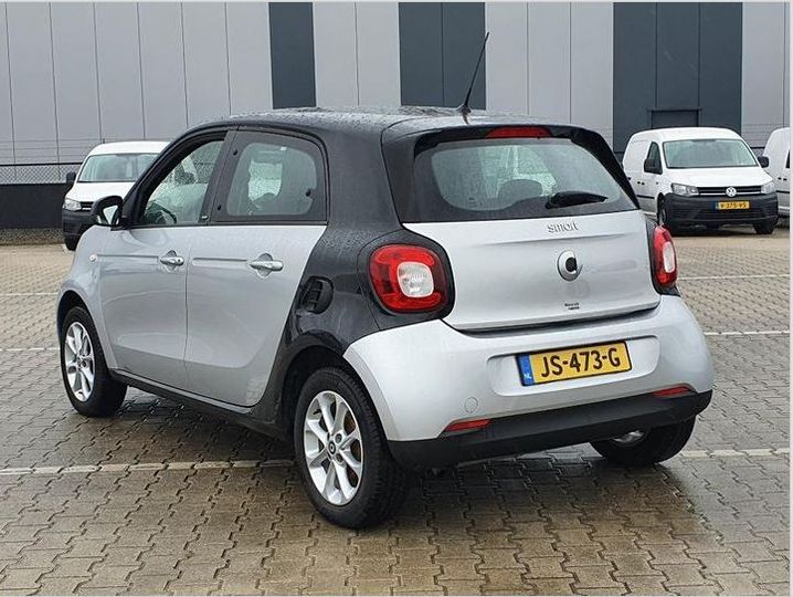 Photo 4 VIN: WME4530421Y084358 - SMART FORFOUR 